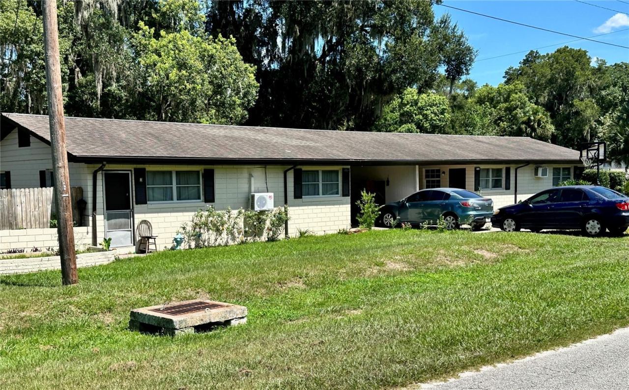 Photo 2 of 5135-5129 Upson Ave, De Leon Springs, FL 32130