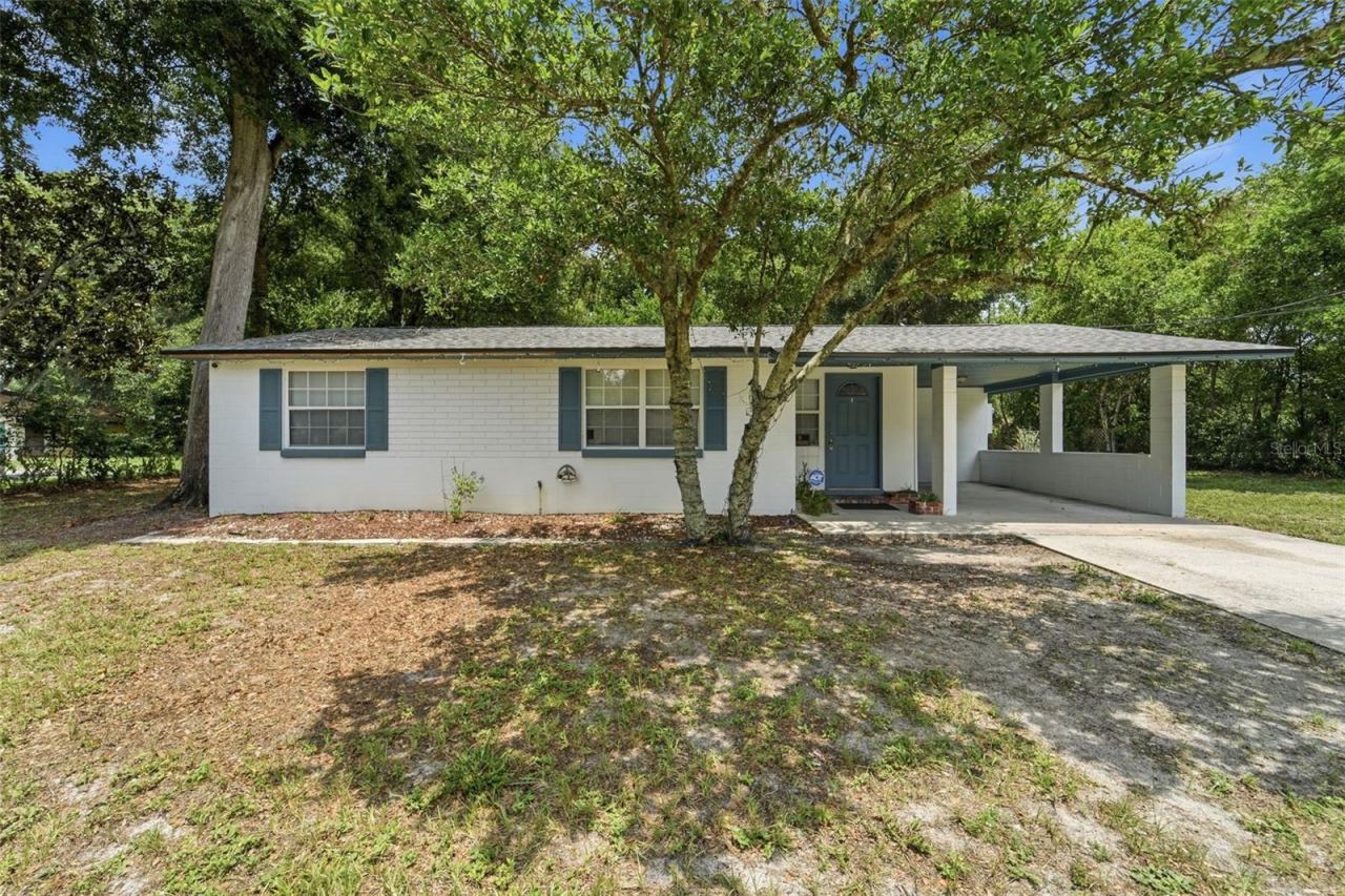 Photo 2 of 44 Volusia Dr, Debary, FL 32713