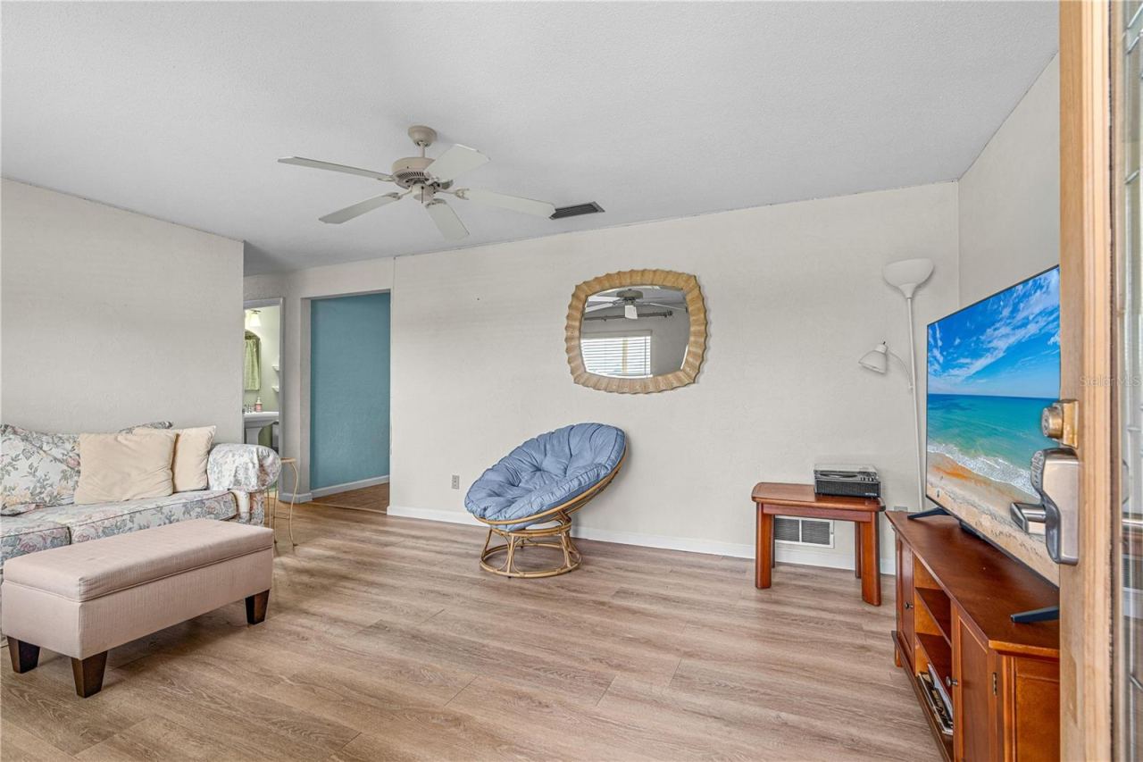 Photo 3 of 2955 Carriage Dr, South Daytona, FL 32119