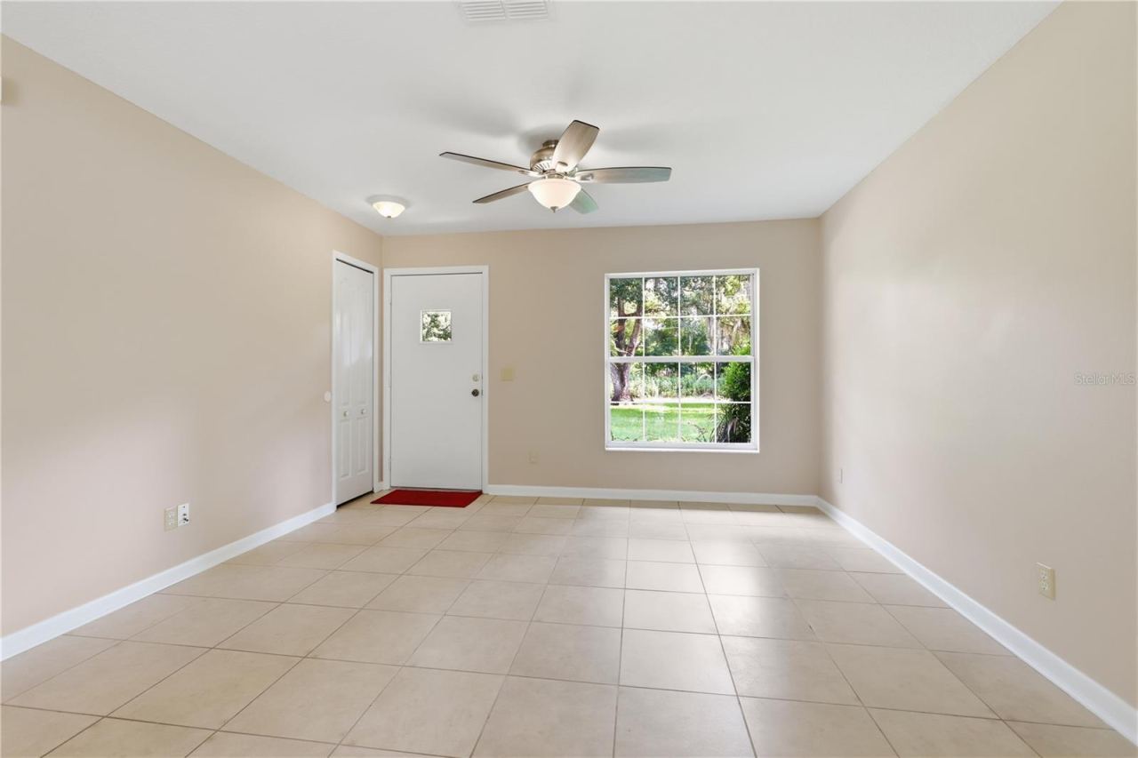 Photo 3 of 2020 Lemon St, Deland, FL 32720
