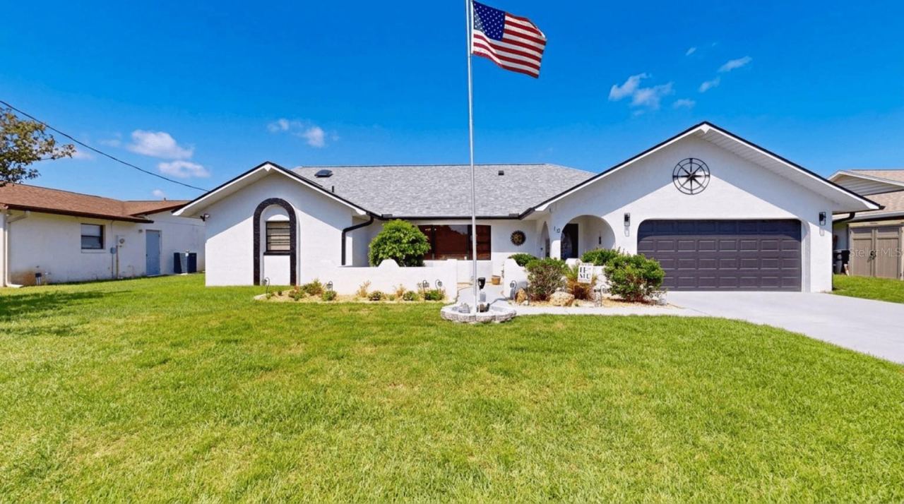 12 Classic Ct S, Palm Coast, FL 32137