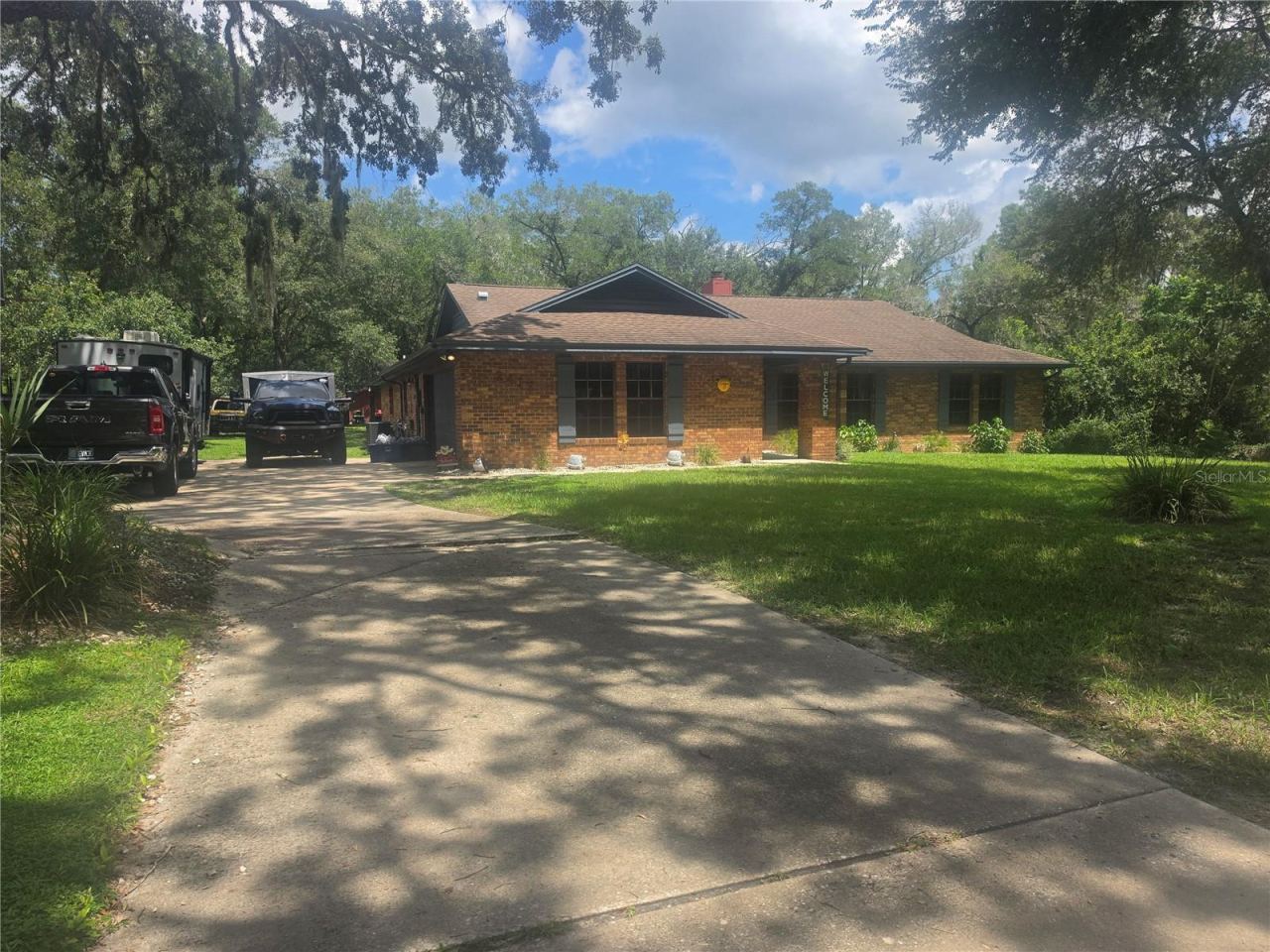 Photo 2 of 2417 S Oak Park Dr, Deland, FL 32724