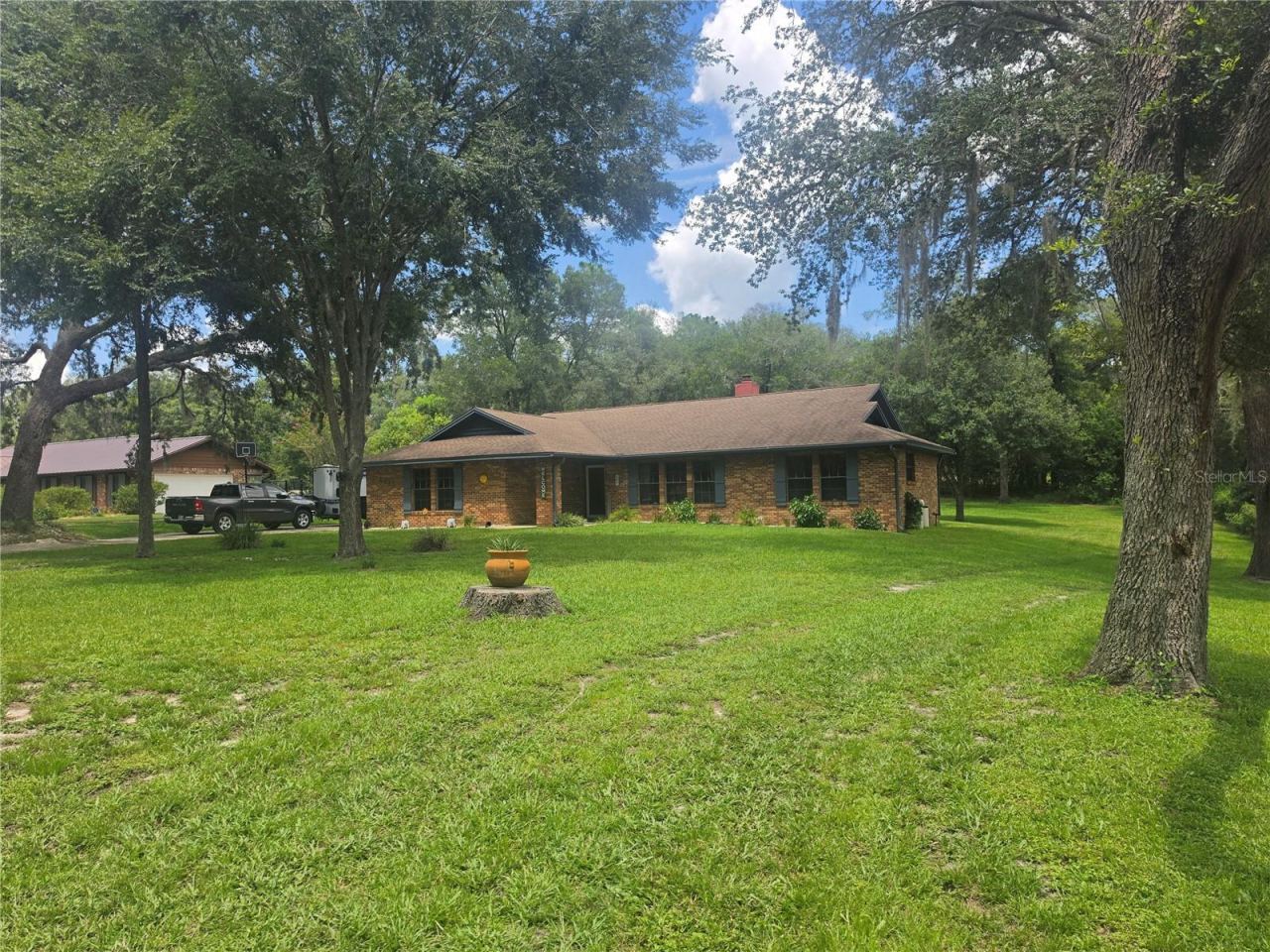 Photo 3 of 2417 S Oak Park Dr, Deland, FL 32724