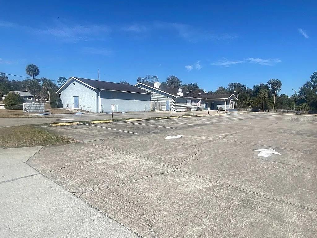 Photo 3 of 301 W Blue Springs Ave, Orange City, FL 32763