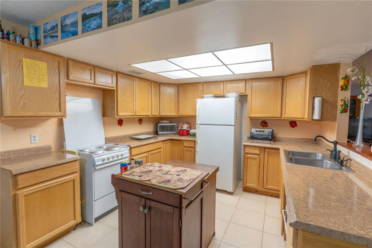 Photo 3 of 1329 Herndon Ave, Deltona, FL 32725