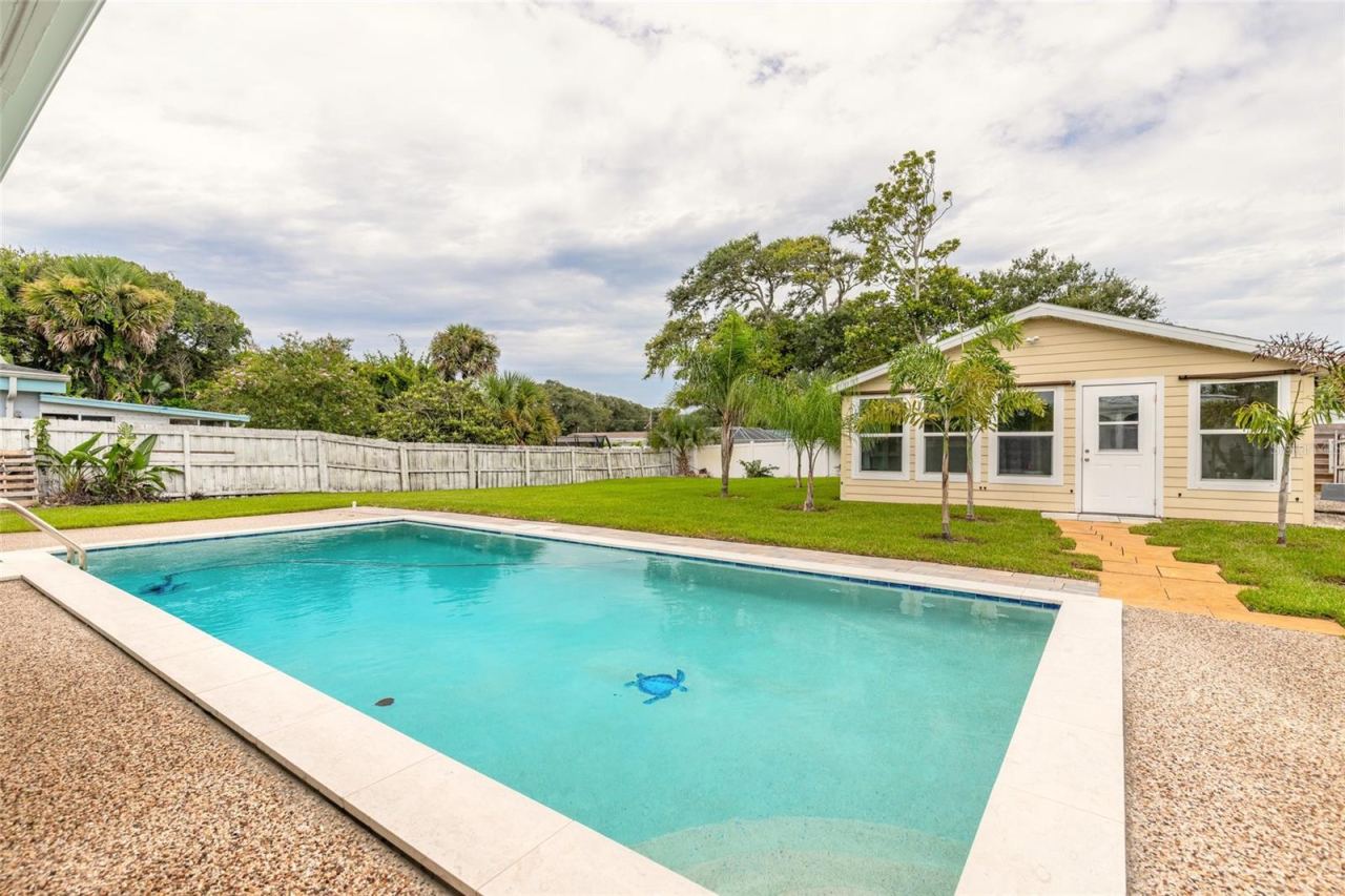 Photo 3 of 808 E 16th Ave, New Smyrna Beach, FL 32169