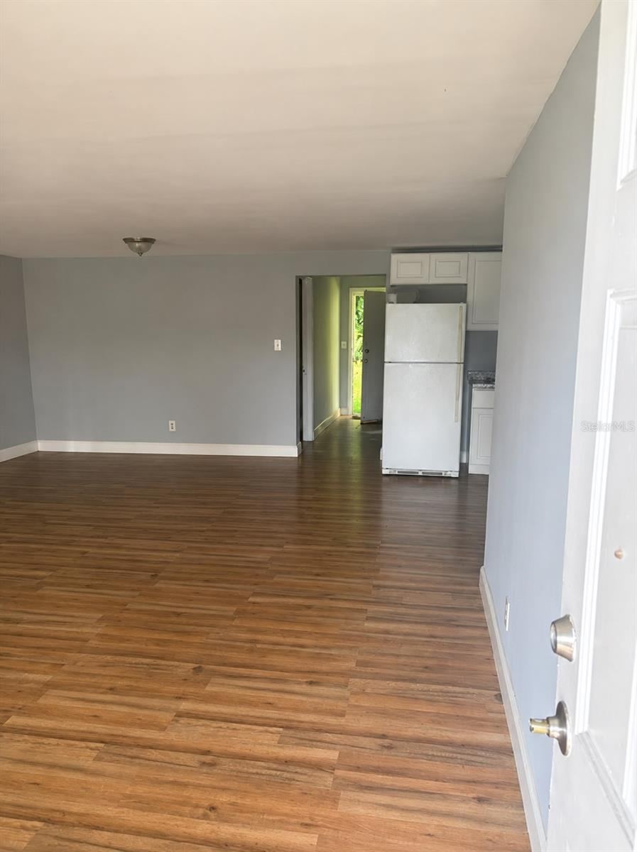 Photo 3 of 407 S Anderson St, Bunnell, FL 32110