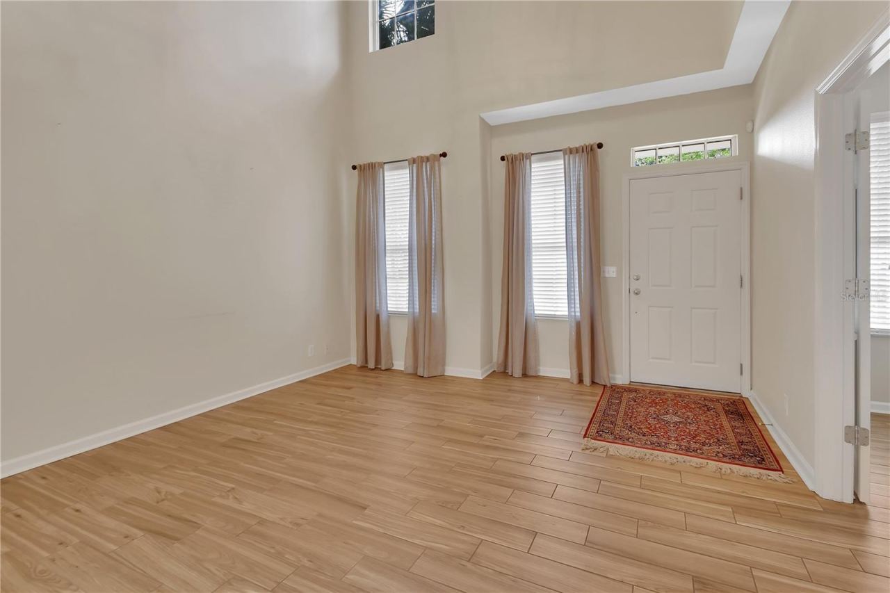 Photo 3 of 204 Woodhouse Ln, Deland, FL 32724