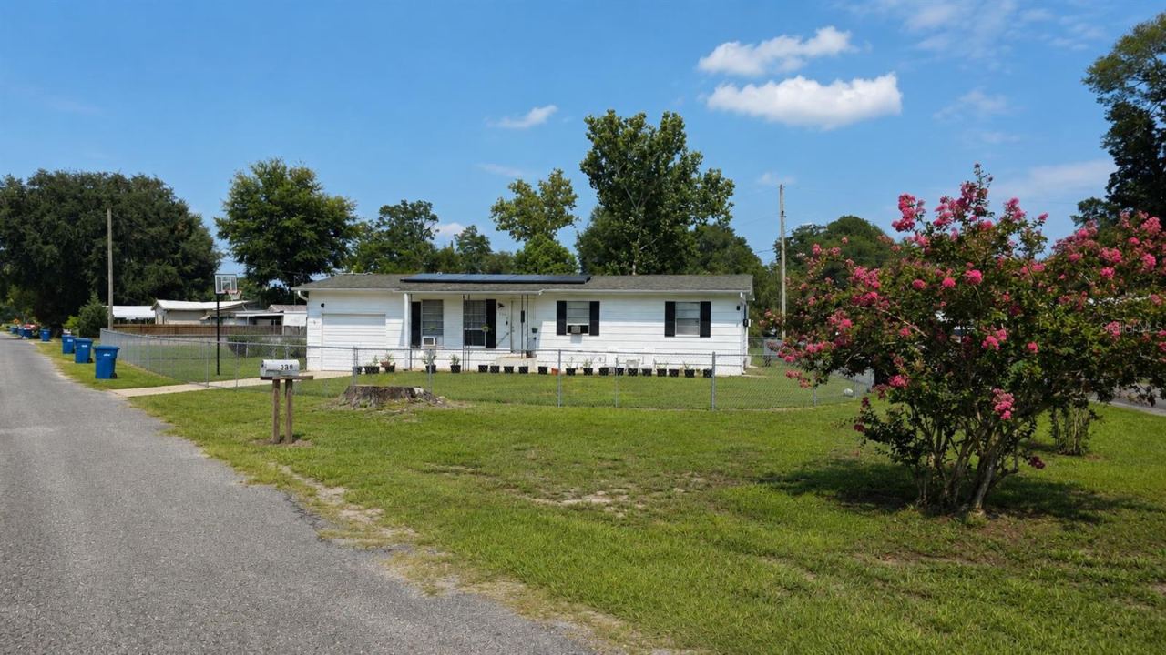 Photo 2 of 354 Park Dr, Deland, FL 32724