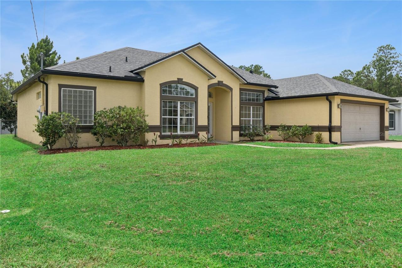 43 Raemoor Dr, Palm Coast, FL 32164