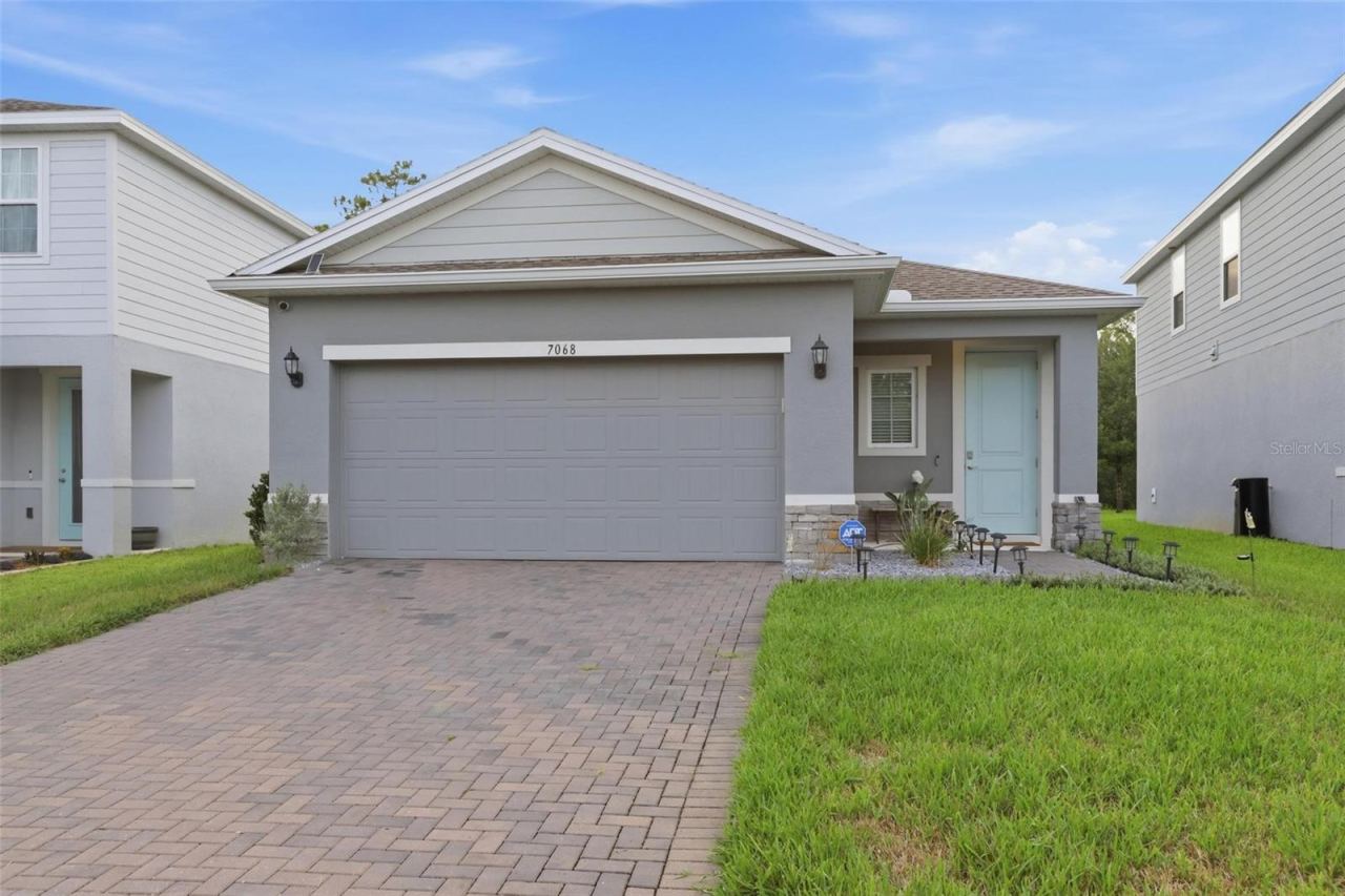 Photo 2 of 7068 Lanier Falls Rd, Deland, FL 32724