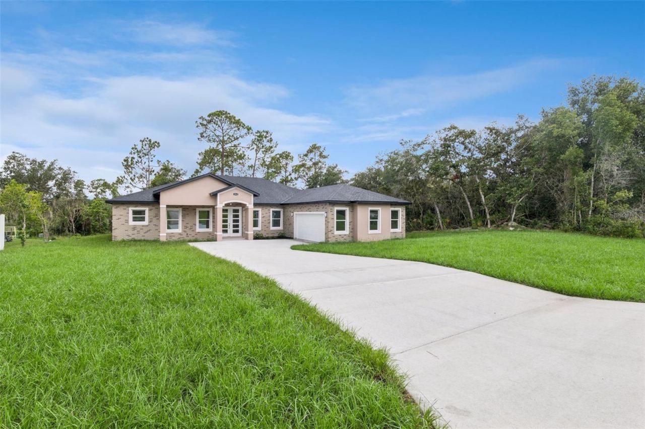 Photo 2 of 2043 Watersedge Dr, Deltona, FL 32738