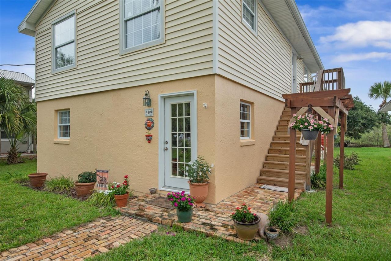 Photo 3 of 309 Cypress St, Flagler Beach, FL 32136