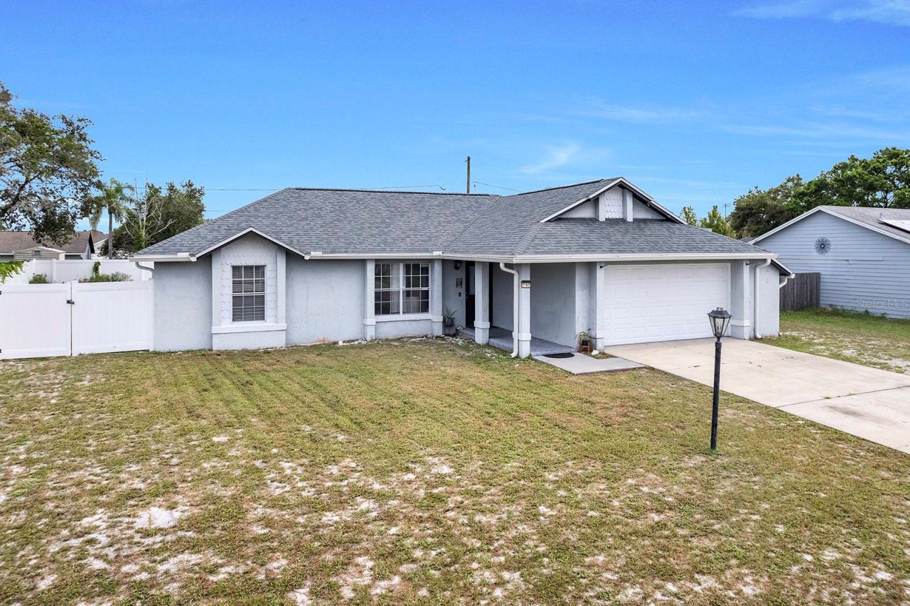 Photo 2 of 1160 Manitoba St, Deltona, FL 32725