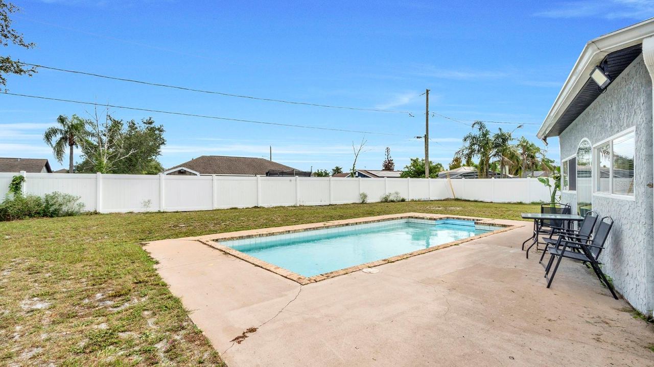Photo 3 of 1160 Manitoba St, Deltona, FL 32725