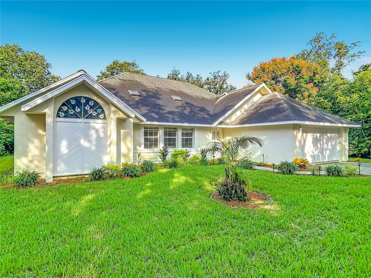 Photo 2 of 5812 Nob Hill Blvd, Port Orange, FL 32127