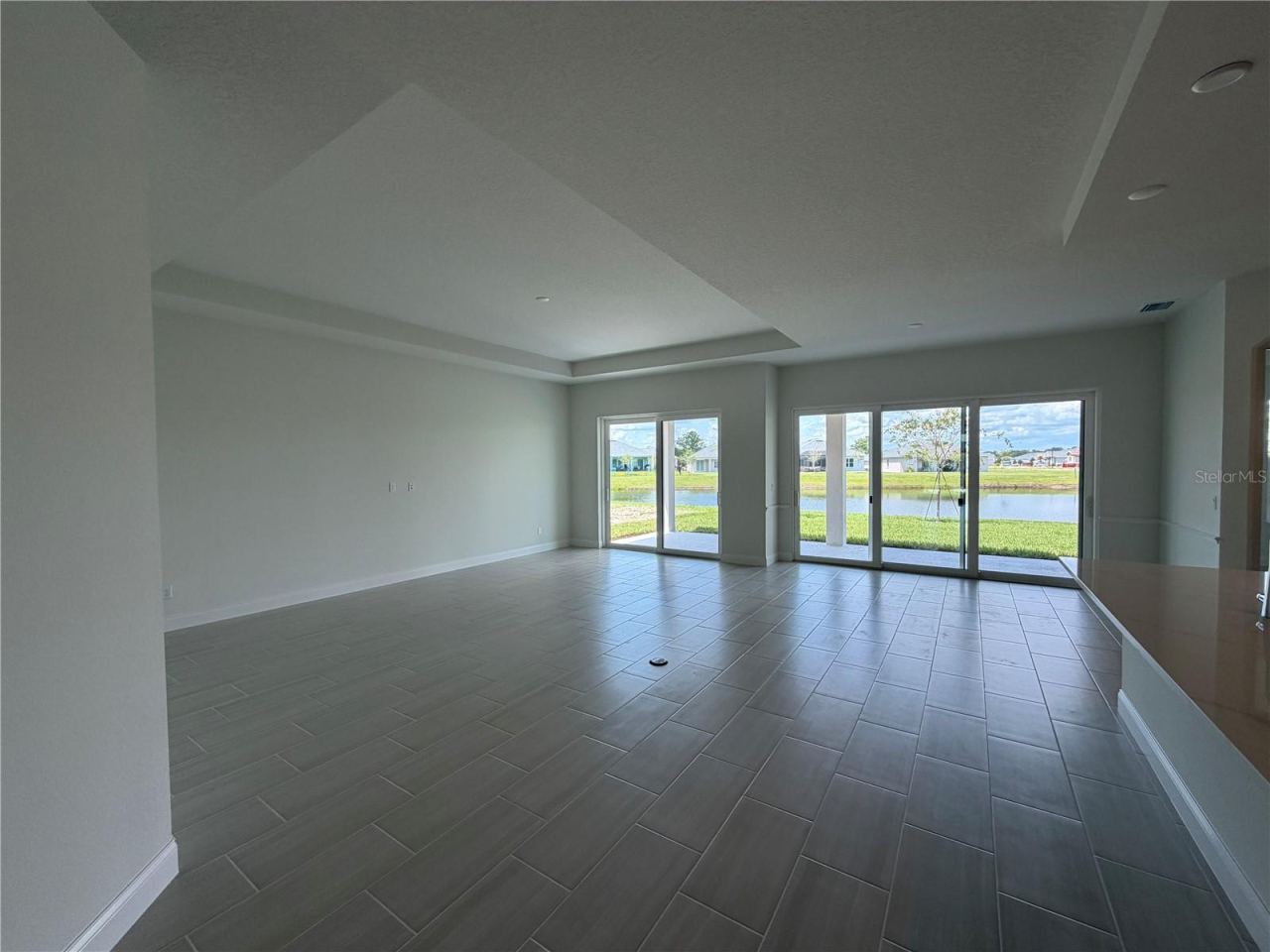 Photo 3 of 1664 Lake Reserve Dr, Deland, FL 32724