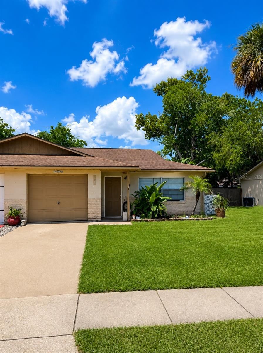 Photo 2 of 920 Boulder Dr, South Daytona, FL 32119