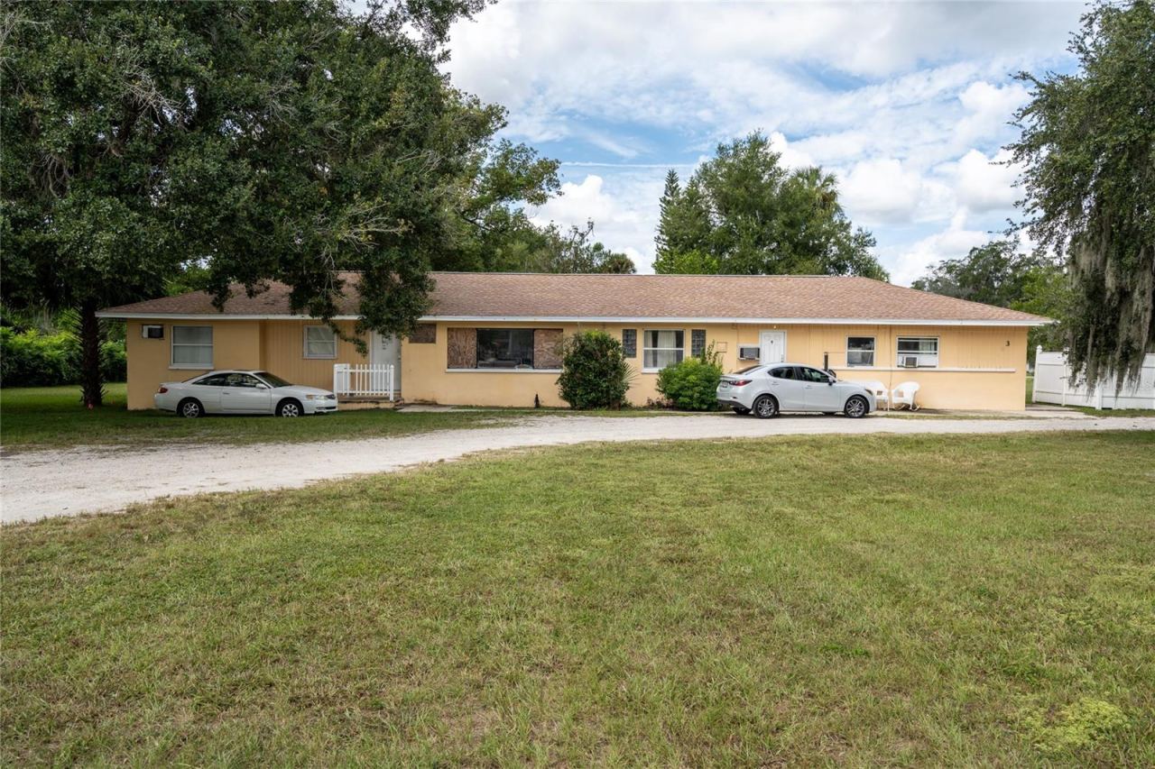 124 S Charles Richard Beall Blvd, Debary, FL 32713
