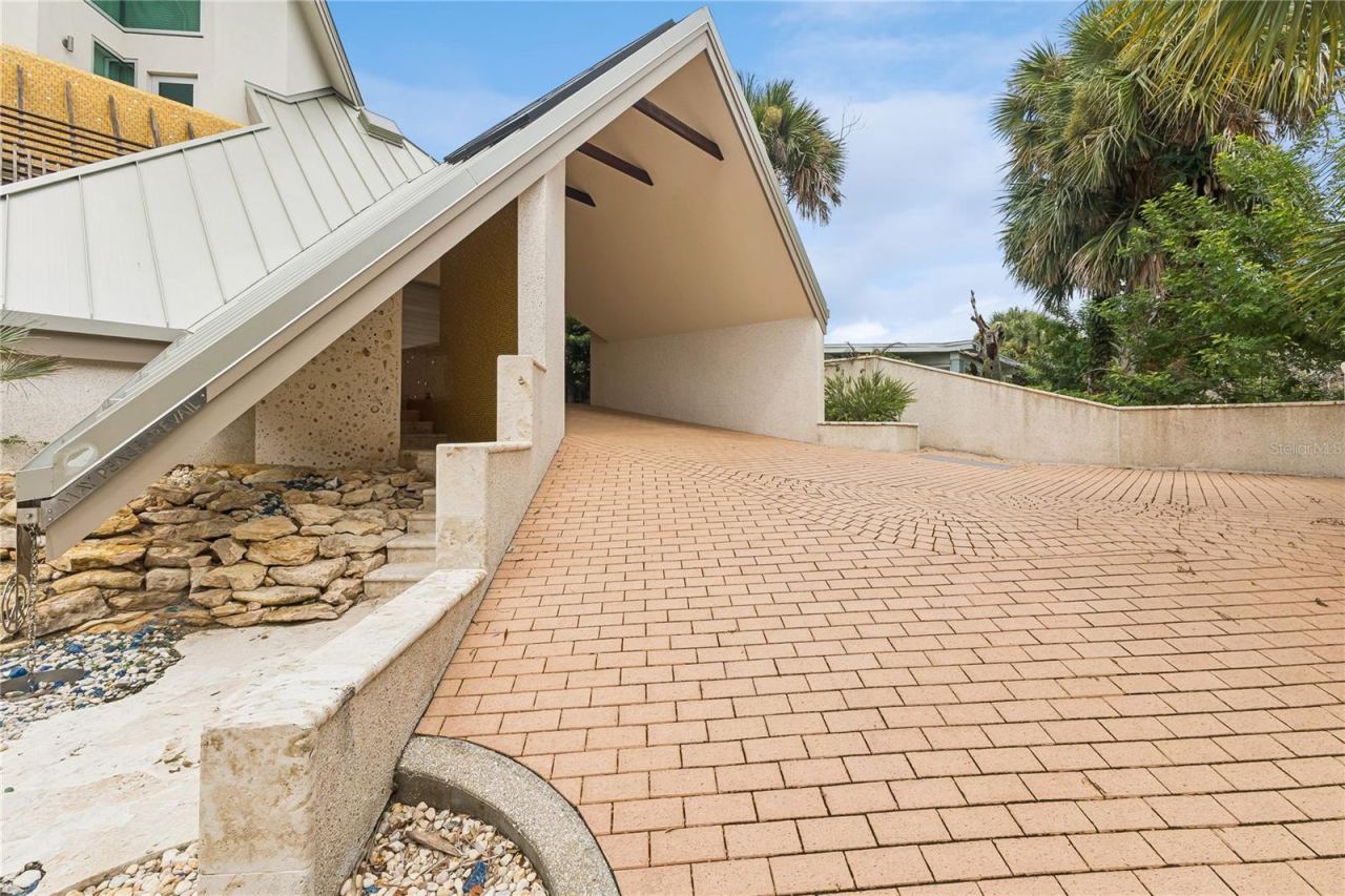 Photo 3 of 1800 N Peninsula Ave, New Smyrna Beach, FL 32169
