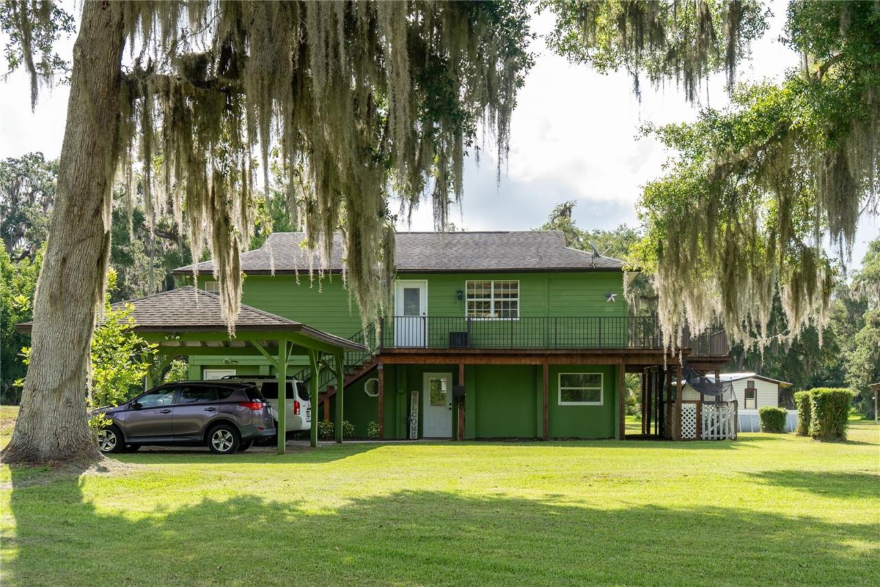 776 Maytown Rd, Oak Hill, FL 32759