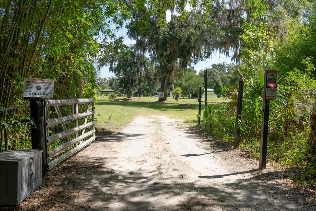 Photo 3 of 776 Maytown Rd, Oak Hill, FL 32759