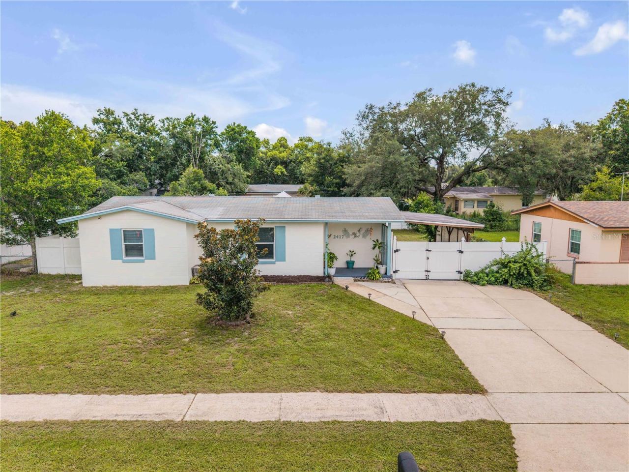 Photo 2 of 2417 Adams Ave, Deltona, FL 32738