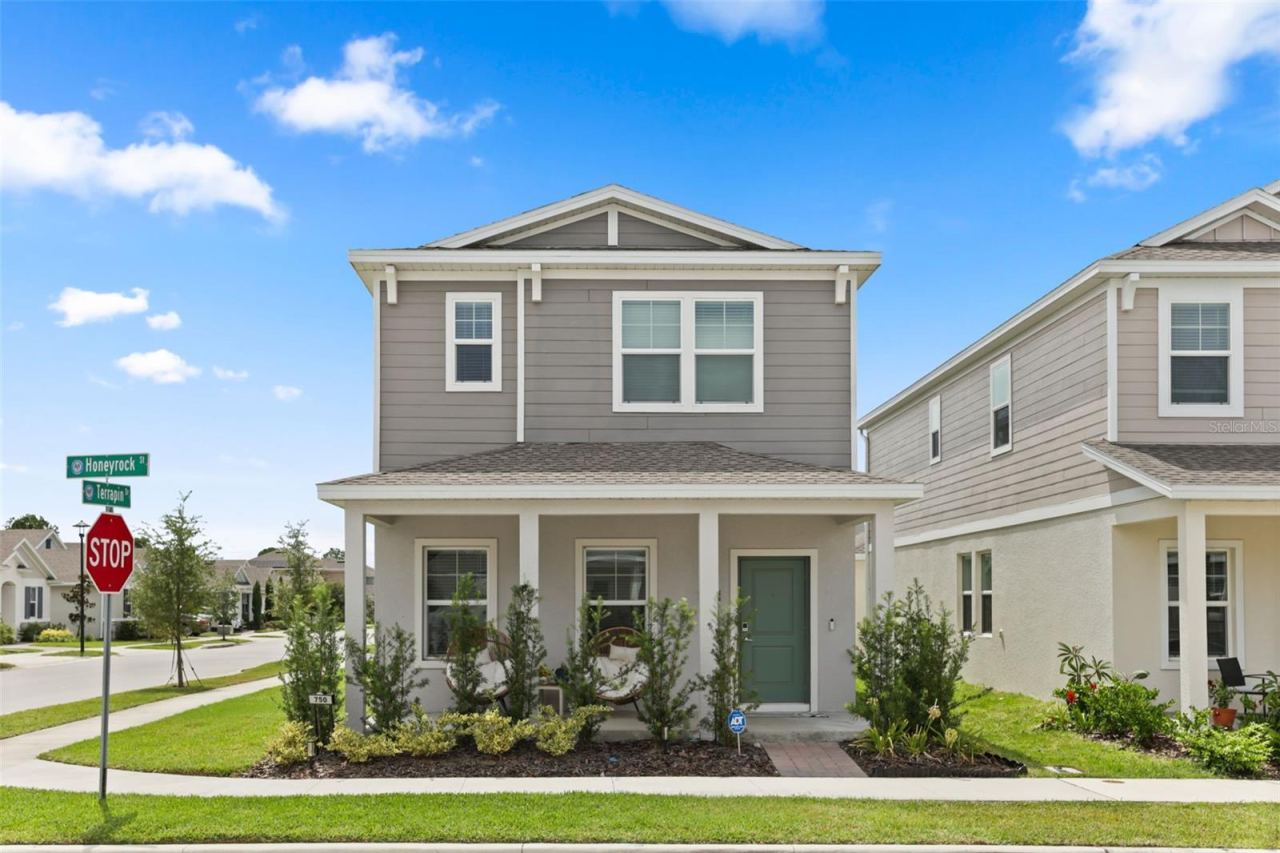 750 Honeyrock St, Debary, FL 32713