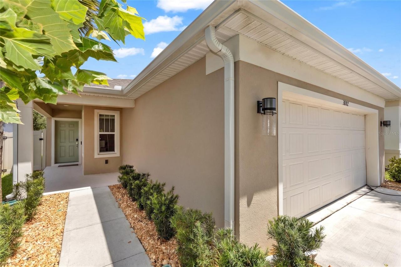 Photo 2 of 3082 Green Park Dr, Deland, FL 32724