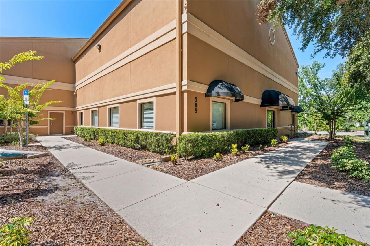 Photo 2 of 585 Commonwealth Blvd, Port Orange, FL 32127