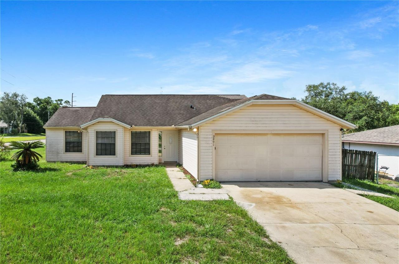 Photo 2 of 3491 Monument Dr, Deltona, FL 32738