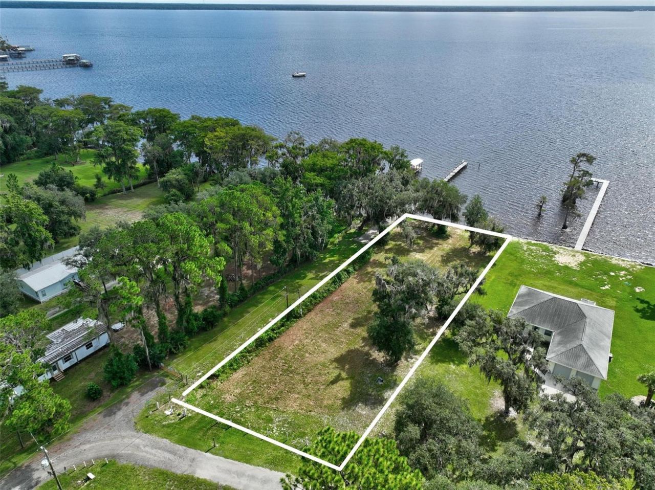Photo 2 of 100 Sandra Ln, Crescent City, FL 32112