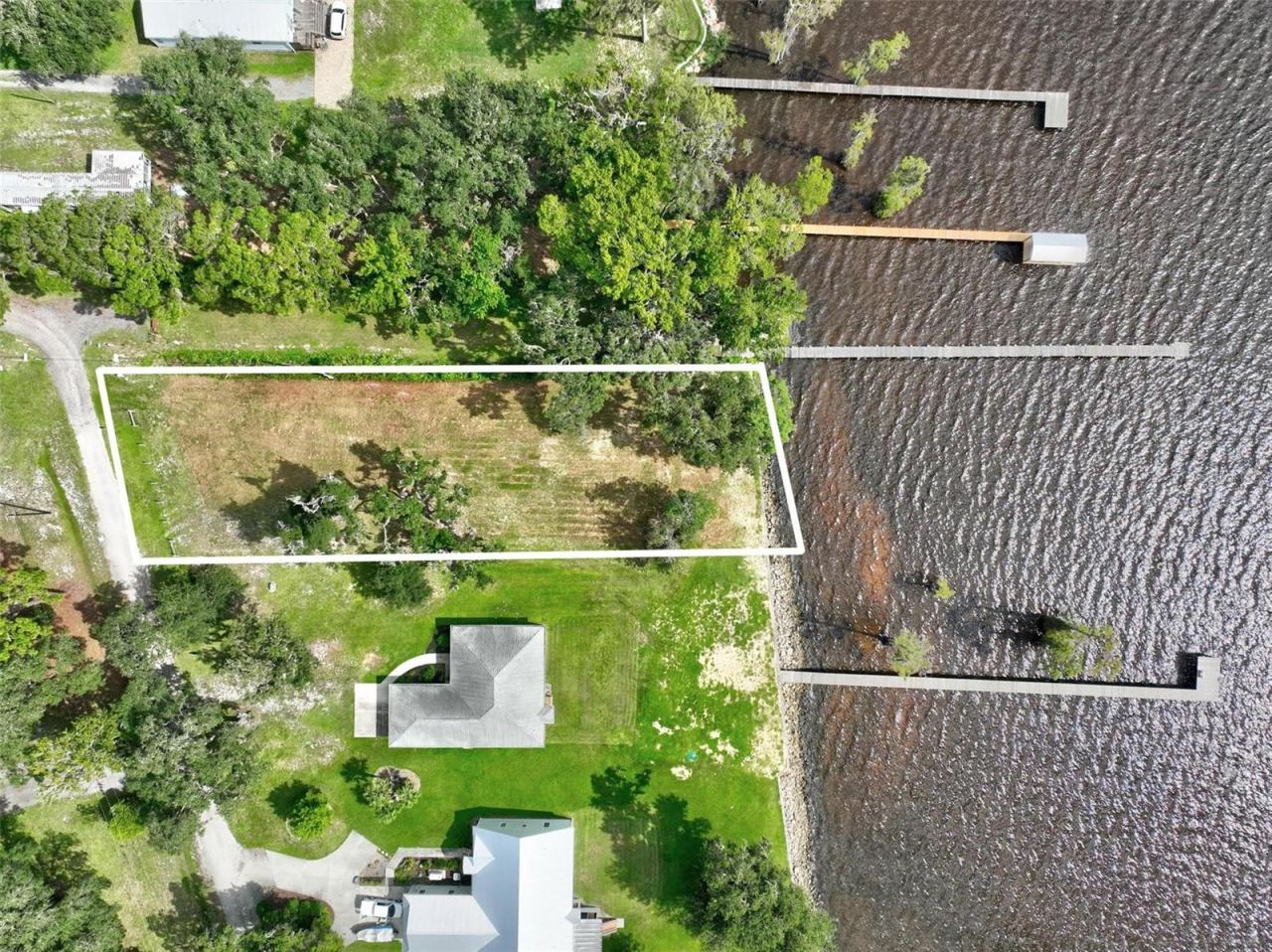 Photo 3 of 100 Sandra Ln, Crescent City, FL 32112