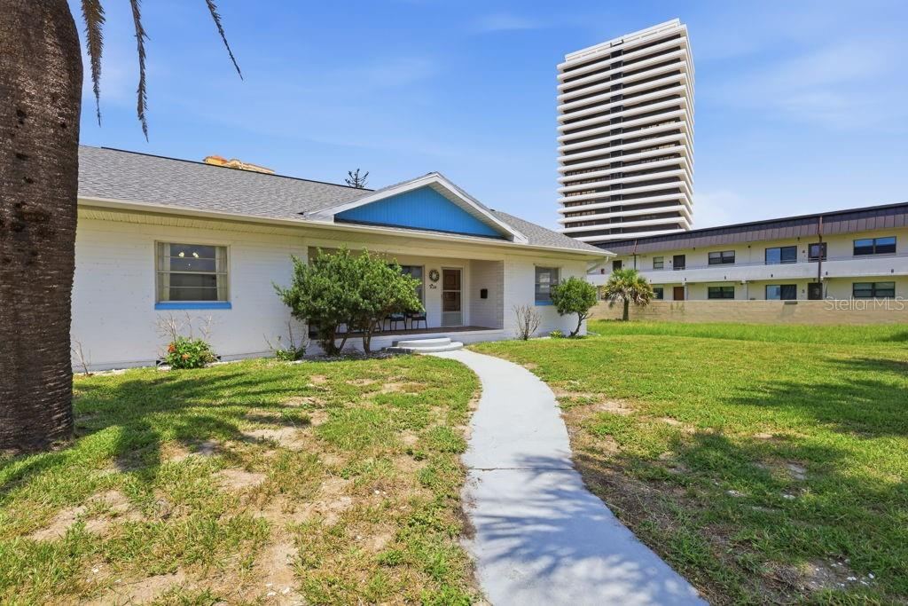 Photo 3 of 379 Morningside Ave, Daytona Beach, FL 32118