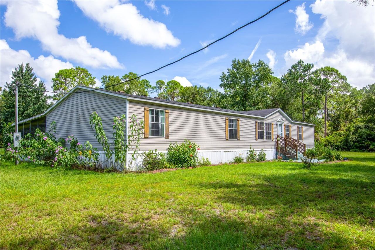 Photo 3 of 104 Everett St, Palatka, FL 32177