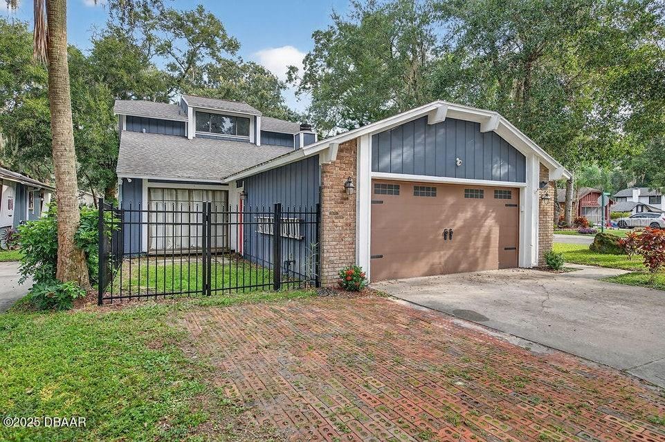 Photo 2 of 28 Baymeadow Ct, Ormond Beach, FL 32174
