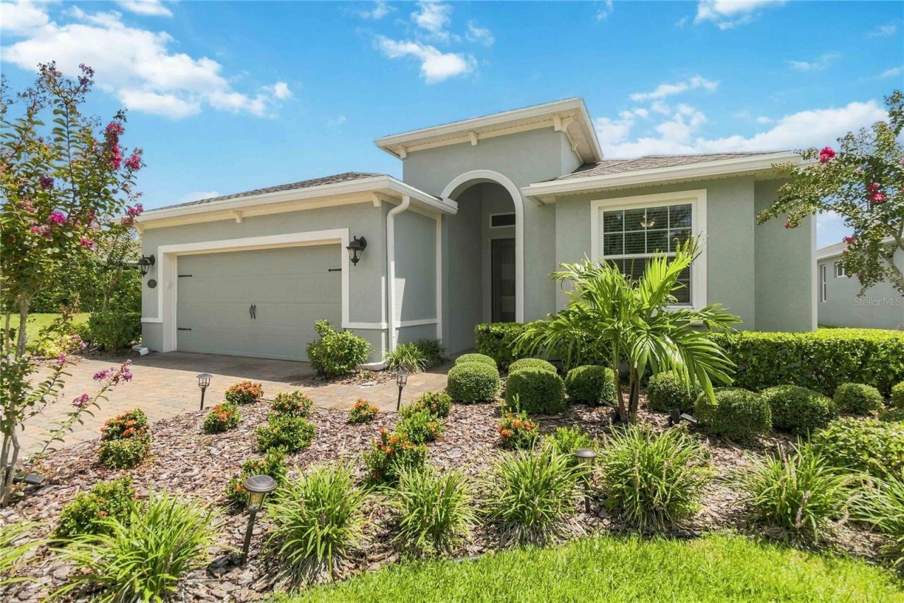 Photo 3 of 1212 Victoria Hills Dr N, Deland, FL 32724