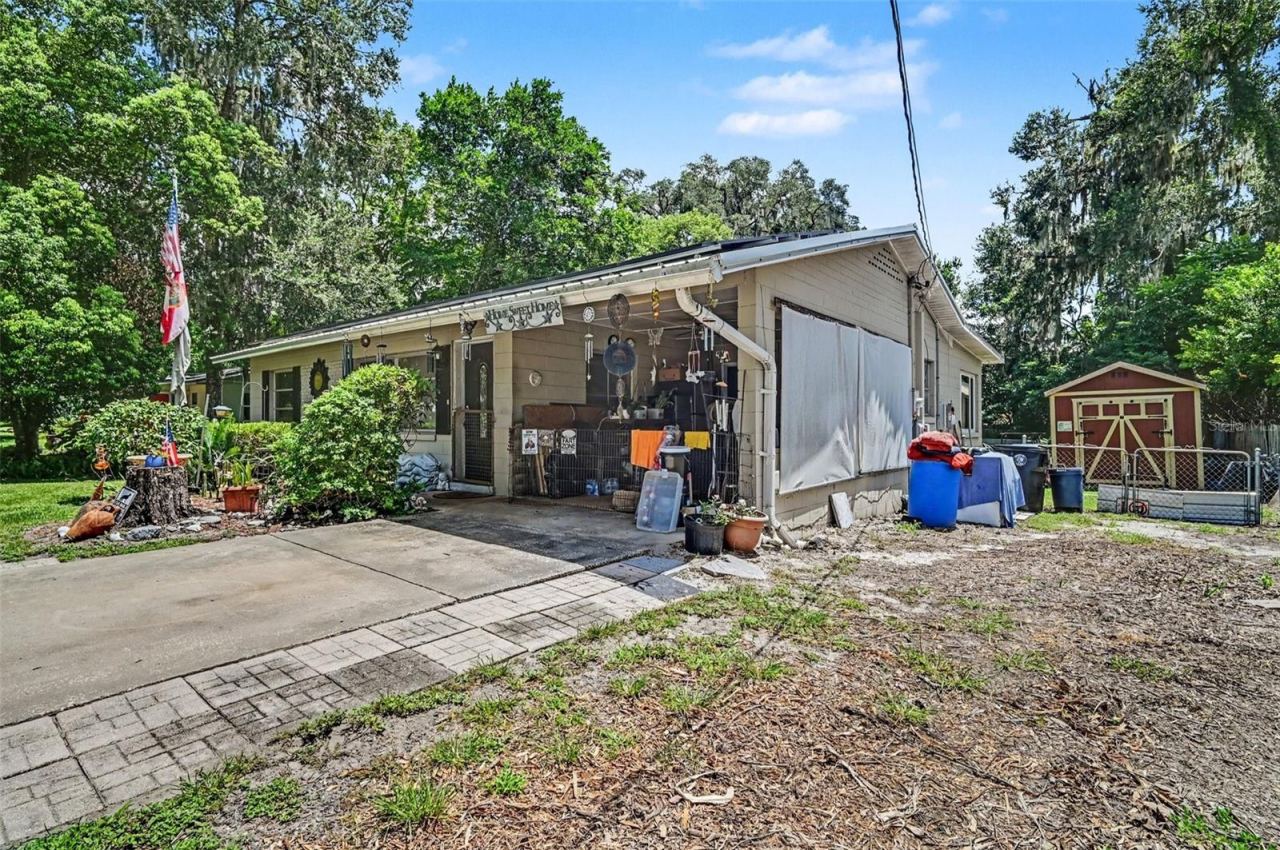 Photo 2 of 624 W French Ave, Orange City, FL 32763