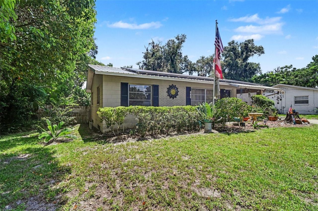 Photo 3 of 624 W French Ave, Orange City, FL 32763