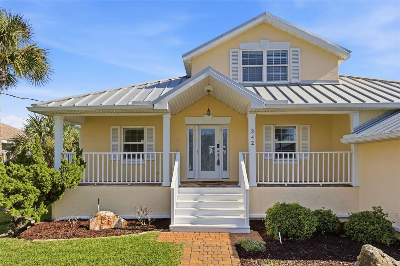 Photo 2 of 342 N 12th St, Flagler Beach, FL 32136