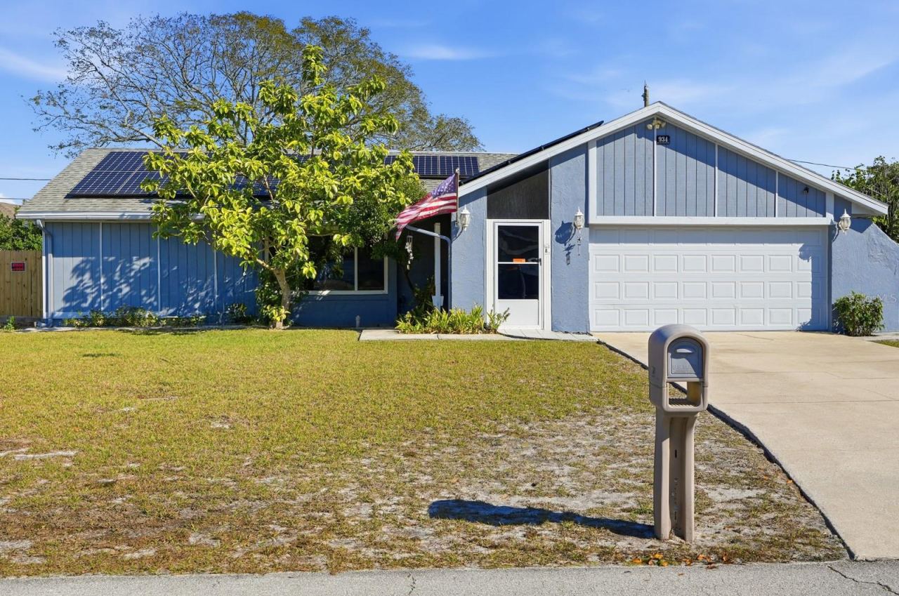 Photo 2 of 934 Wilmington Dr, Deltona, FL 32725