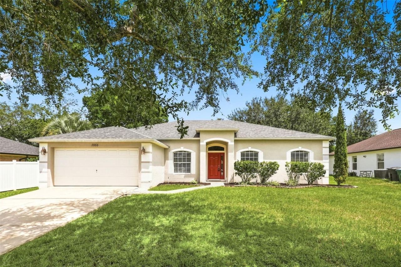 1955 Lindhurst Ave, Deltona, FL 32725