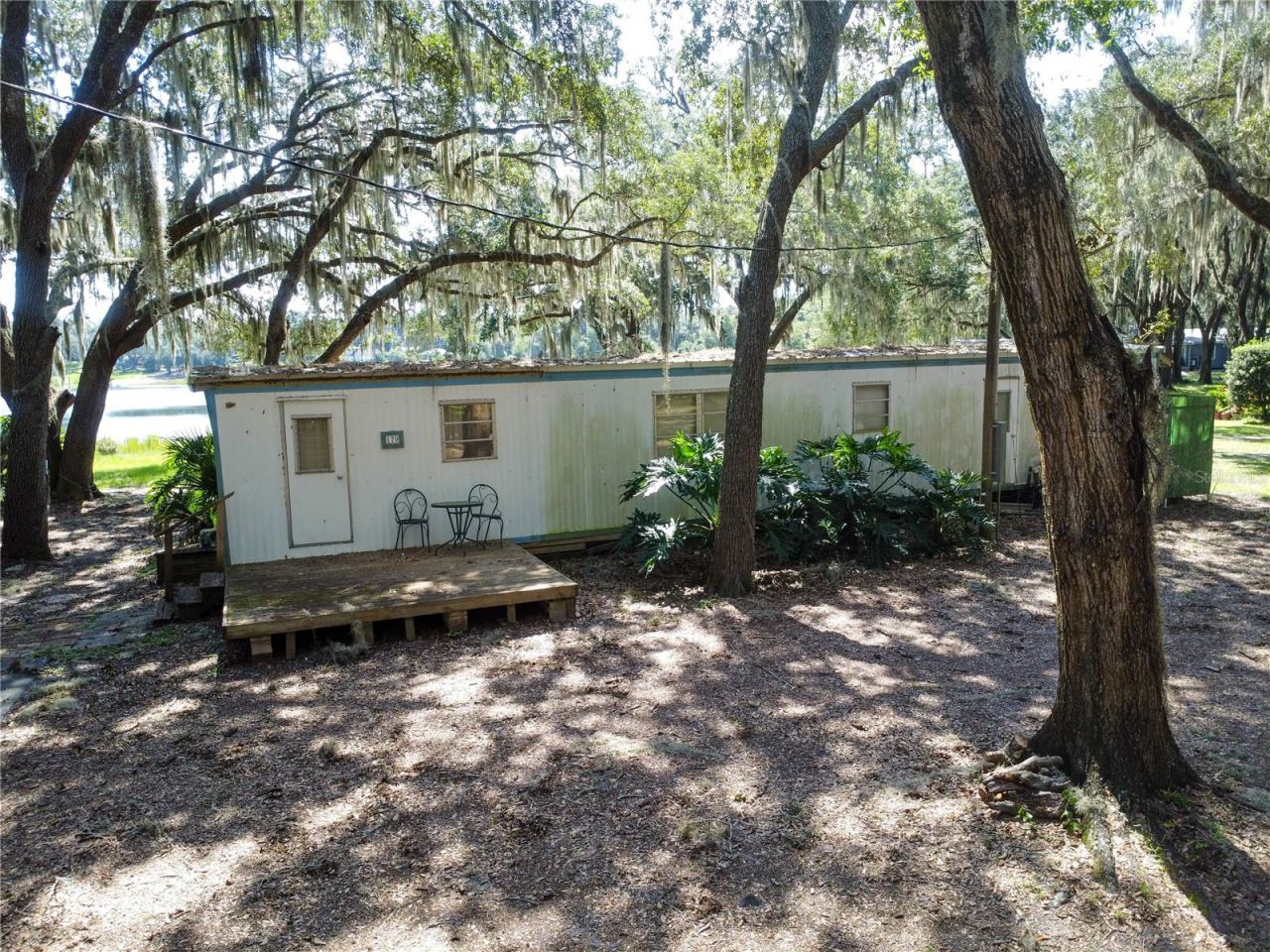 170 E Cowpen Lake Point Rd, Hawthorne