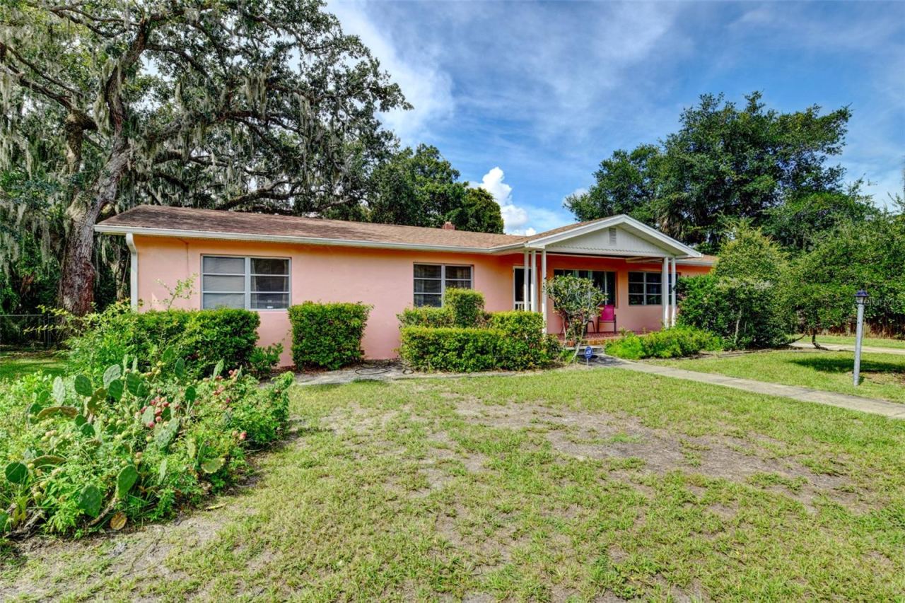 Photo 2 of 1520 Moravia Ave, Holly Hill, FL 32117