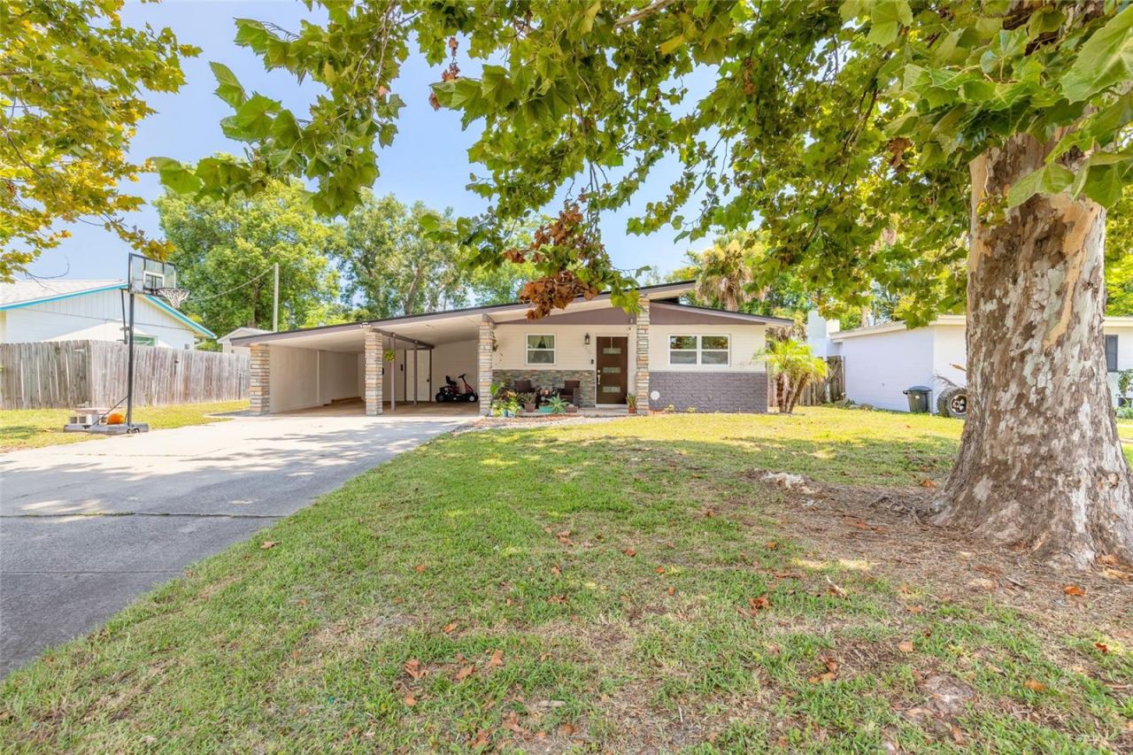 Photo 3 of 645 Westward Cir, Holly Hill, FL 32117