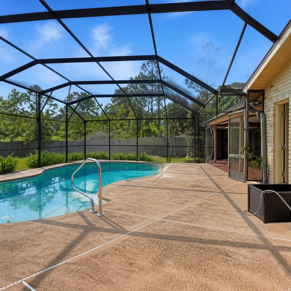 Photo 2 of 1004 Yale Dr, Deltona, FL 32738
