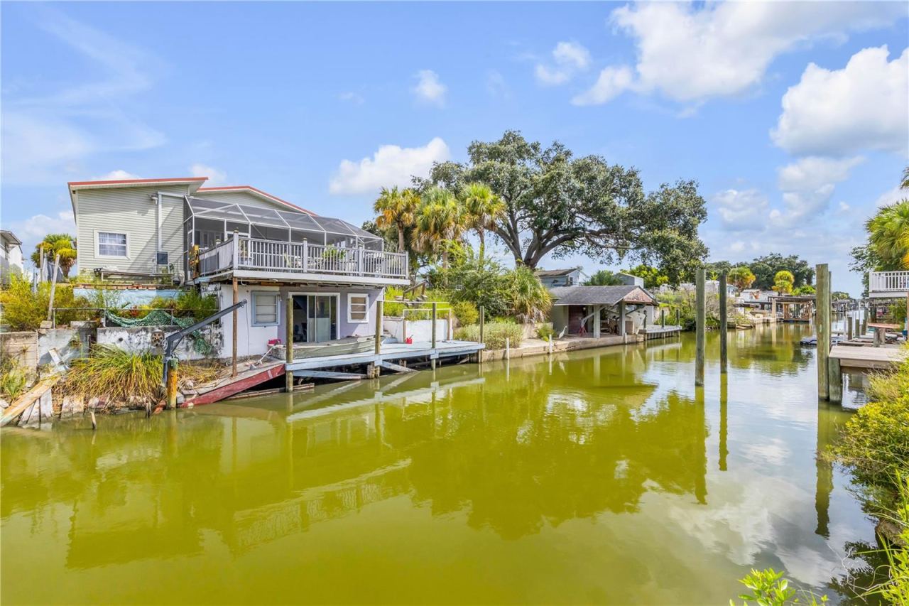 Photo 2 of 124 Indian Creek Rd, Oak Hill, FL 32759