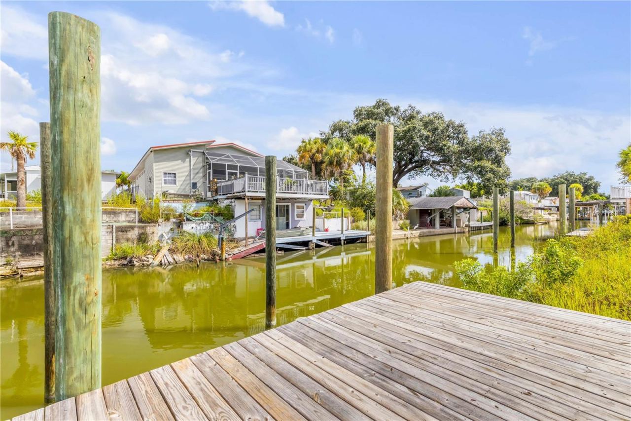 Photo 3 of 124 Indian Creek Rd, Oak Hill, FL 32759