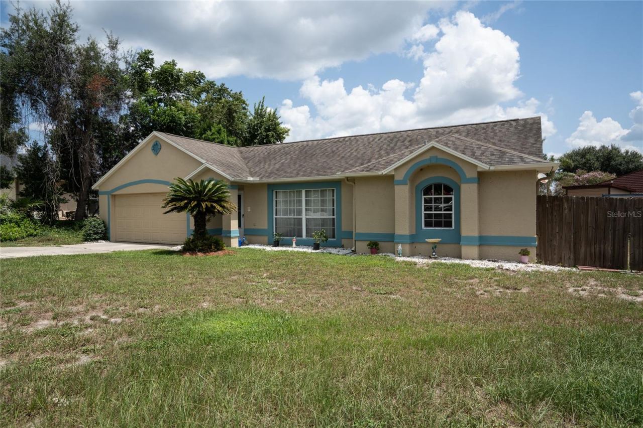 832 White Birch Ct, Orange City, FL 32763