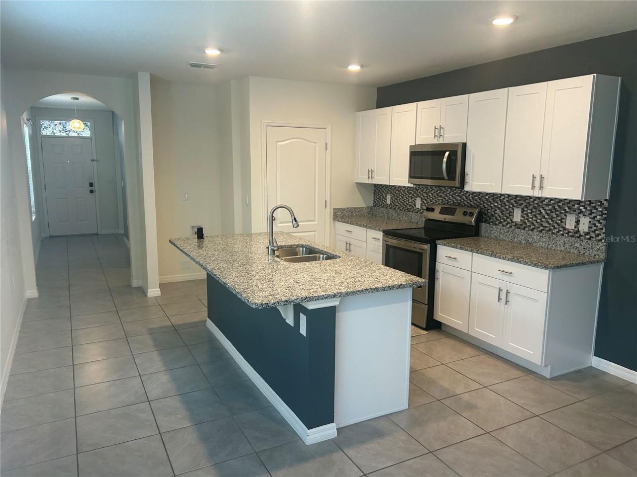 Photo 2 of 462 Liu Ln, Deland, FL 32724